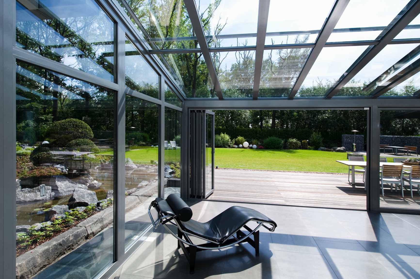 MCR YAPI PENCERE VE KAPI SİSTEMLERİ